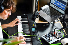 Load image into Gallery viewer, Citronic Q-PAD Mini Mixer w/ USB/BT and Audio Interface