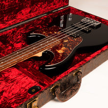 Load image into Gallery viewer, TGI Heritage Series Bass Guitar Hardcase - 1904