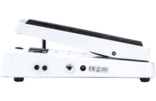 Load image into Gallery viewer, Dunlop Bass Cry Baby Wah Pedal (105Q)
