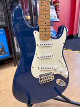 Load image into Gallery viewer, Pre-Loved Squier Affinity Stratocaster Blue w/Gigbag - Good Condition
