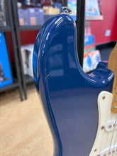 Load image into Gallery viewer, Pre-Loved Squier Affinity Stratocaster Blue w/Gigbag - Good Condition
