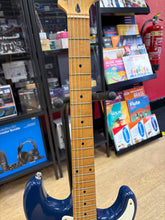 Load image into Gallery viewer, Pre-Loved Squier Affinity Stratocaster Blue w/Gigbag - Good Condition

