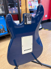 Load image into Gallery viewer, Pre-Loved Squier Affinity Stratocaster Blue w/Gigbag - Good Condition
