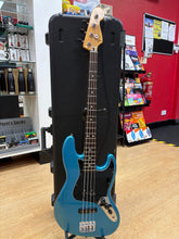 Load image into Gallery viewer, Pre-Loved Fender Player Jazz 4-String Bass Lake Placid Blue w/Fender Deluxe Moulded Case - Good Condition
