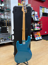 Load image into Gallery viewer, Pre-Loved Fender Player Jazz 4-String Bass Lake Placid Blue w/Fender Deluxe Moulded Case - Good Condition
