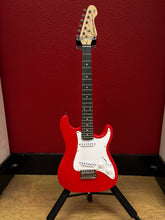 Load image into Gallery viewer, Encore E34RD Blaster Series 3/4 Size Electric Guitar - Red

