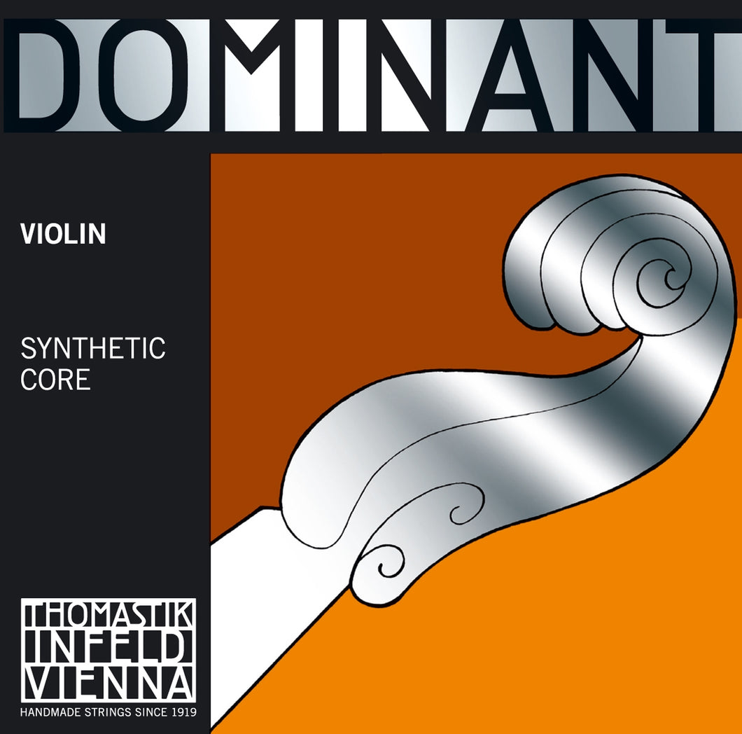 Thomastik Dominant Medium Tension 4/4 Size Violin String Set - 135